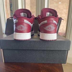 Air Jordan 1 Low ‘Cherrywood Red’ 2022